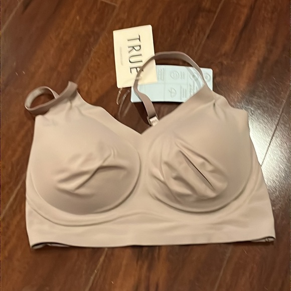 NWT - True & Co. True Body Lift Triangle Adjustable Strap Bra - Gray - Picture 4 of 7